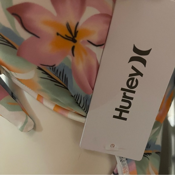 Hurley Brand New Floral Multicolor Pink Monokini Swimsuit Medium - Picture 12 of 12